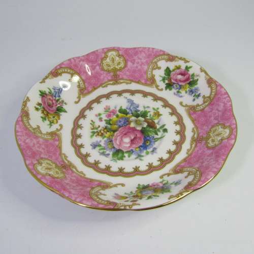 Royal Albert Lady Carlyle trio