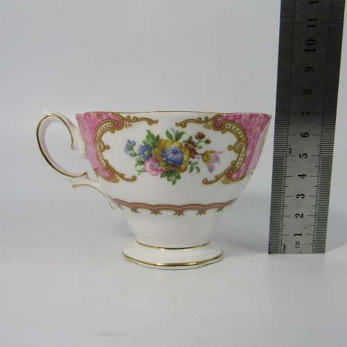 Royal Albert Lady Carlyle duo