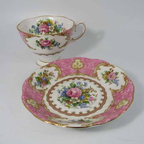 Royal Albert Lady Carlyle duo
