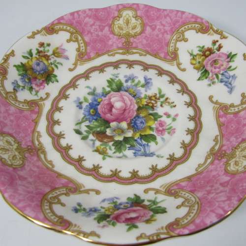 Royal Albert Lady Carlyle duo