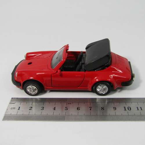 Sport Cabrio car shaped electric lighter in box - not working