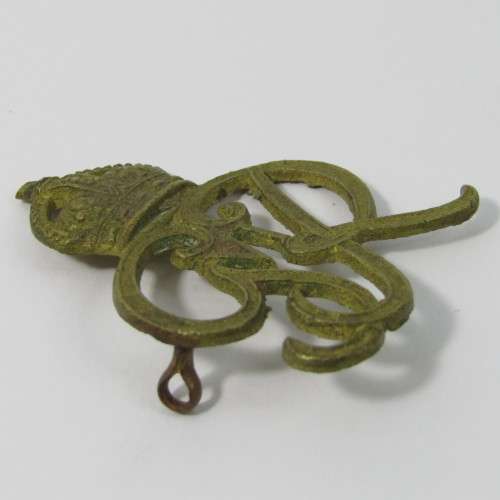 British Norfield Yeomanry brass badge - only one lug