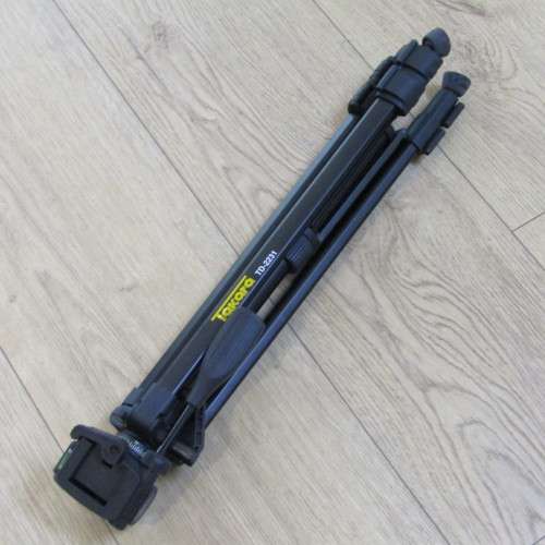 Tokara TD-2231 camera tripod in bag