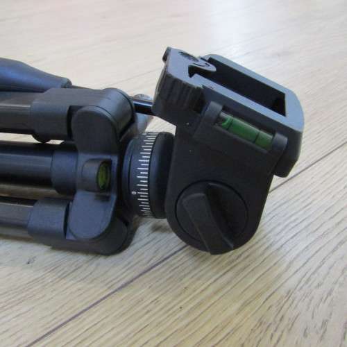 Tokara TD-2231 camera tripod in bag