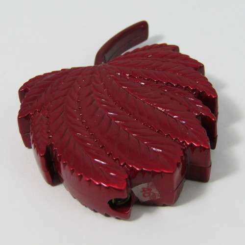 Vintage red leaf shaped pocket lighter - not working