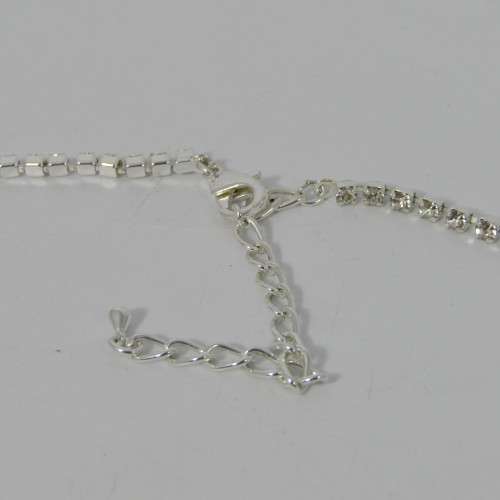Beautiful costume jewellery diamante necklace - 41cm