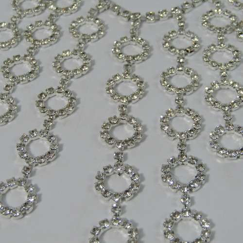 Beautiful costume jewellery diamante necklace - 41cm