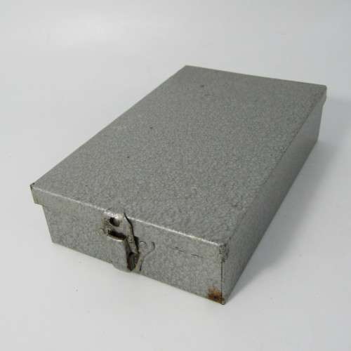Vintage Bristol laboratories Bendralan syringe set in metal case