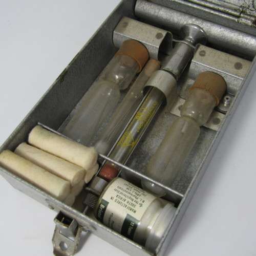 Vintage Bristol laboratories Bendralan syringe set in metal case