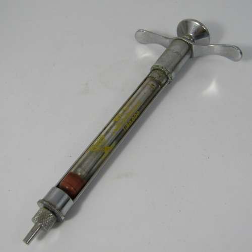 Vintage Bristol laboratories Bendralan syringe set in metal case
