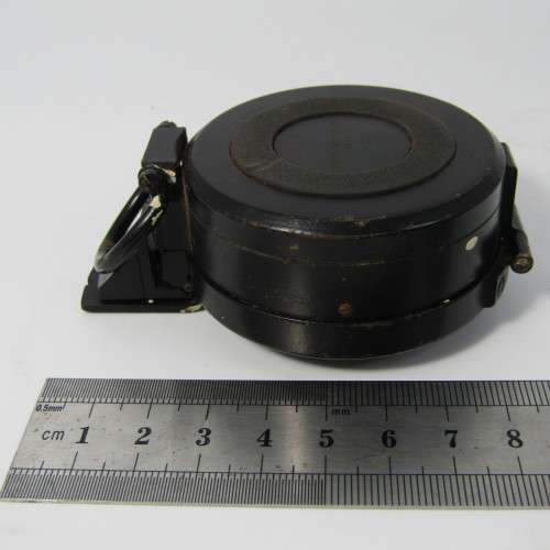 Vintage Vickers military grade pocket compass in leather pouch