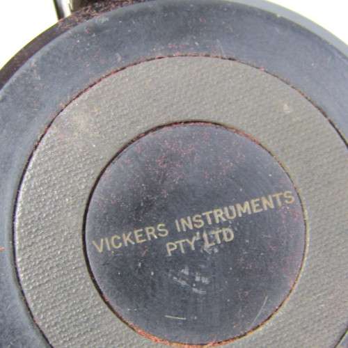 Vintage Vickers military grade pocket compass in leather pouch