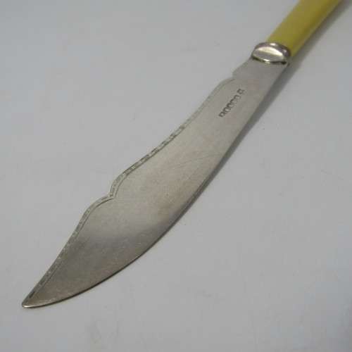 Lot of 4 vintage bone handle fish knives