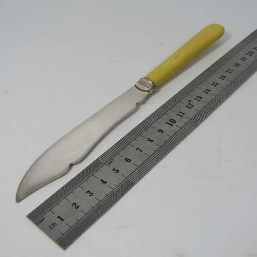 Lot of 4 vintage bone handle fish knives