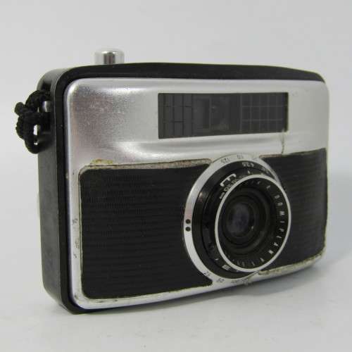 Vintage Penti II Z18610 35mm camera with Domiplan V lens