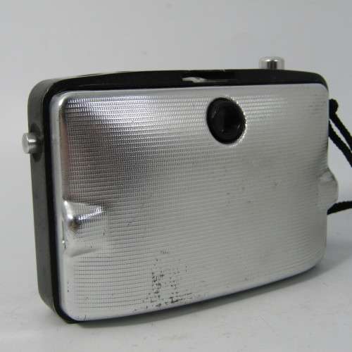 Vintage Penti II Z18610 35mm camera with Domiplan V lens