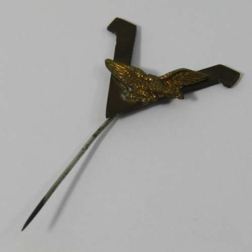 WW2 Air Force Victory pin badge