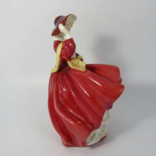 Royal Doulton Top o` the hill figurine HN1834