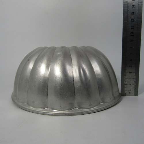 Vintage Aluminium fruit cake pan