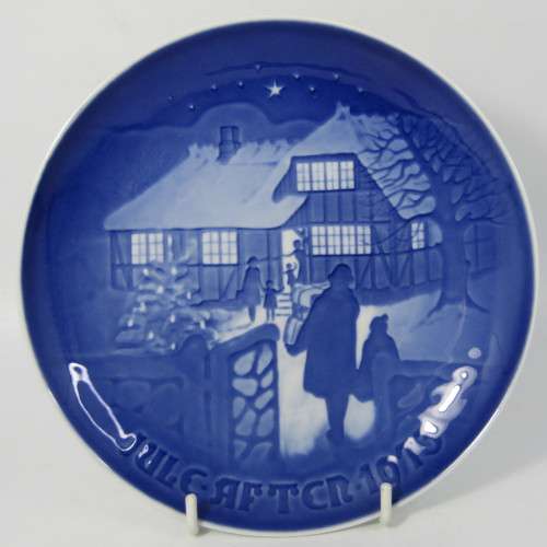 Bing & Grondahl 1973 Country Christmas plate in box