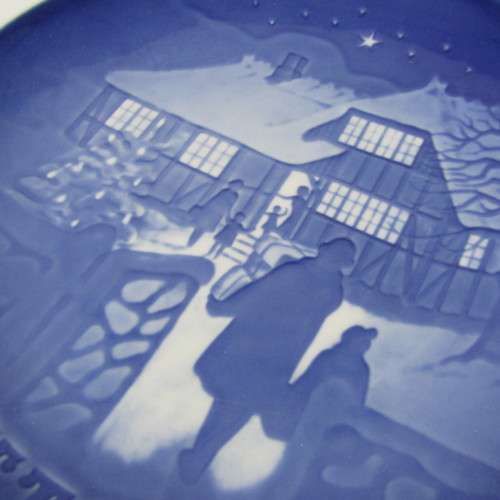 Bing & Grondahl 1973 Country Christmas plate in box