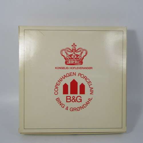Bing & Grondahl 1980 Christmas in the Woods plate in box