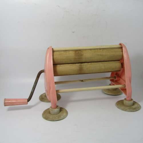 Vintage 1950`s Ken Ray Wringerette childs toy mangle wringer