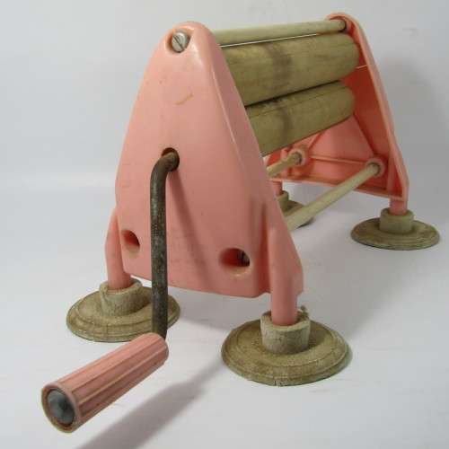 Vintage 1950`s Ken Ray Wringerette childs toy mangle wringer