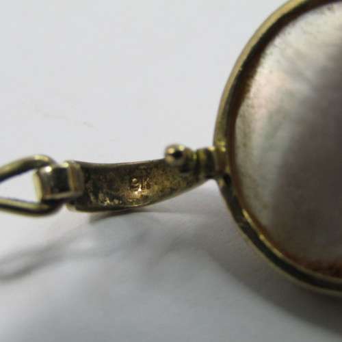 9kt Gold Mabe Pearl pendant - weighs 5,2g
