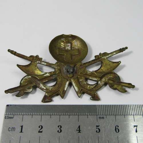 WW2 Italian military badge - some damage