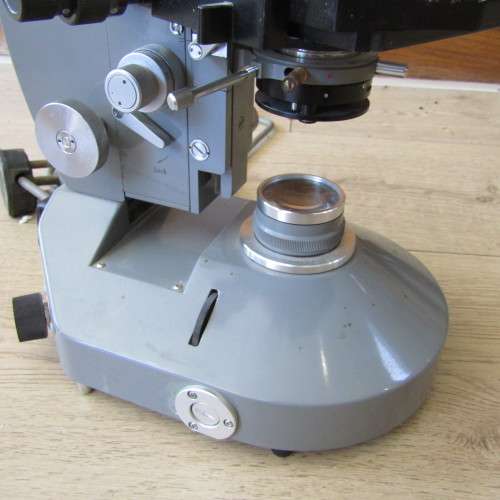 Vintage Olympus EHS Laboratory microscope in case - lamp not working