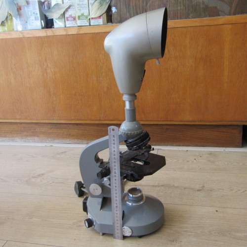 Vintage Olympus EHS Laboratory microscope in case - lamp not working