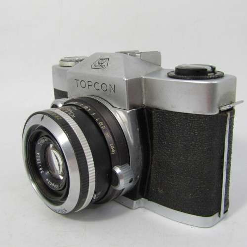 Vintage Toko Topcon film camera with Seikosha-Su Topcar 1:2,8 lens