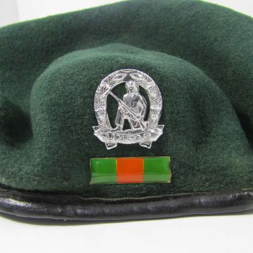 SADF Commandos beret with badge and balkie - size 49cm