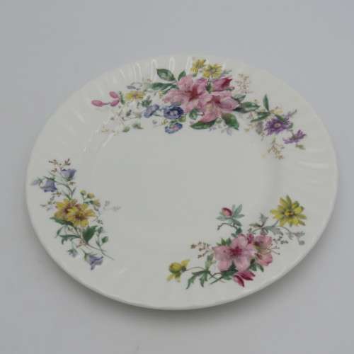 Set of 6 Royal Doulton Arcadia medium plates