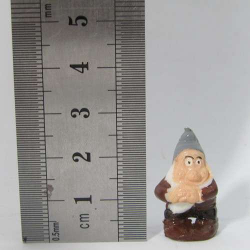 Vintage Disneykins Bashful dwarf miniature figurine in box