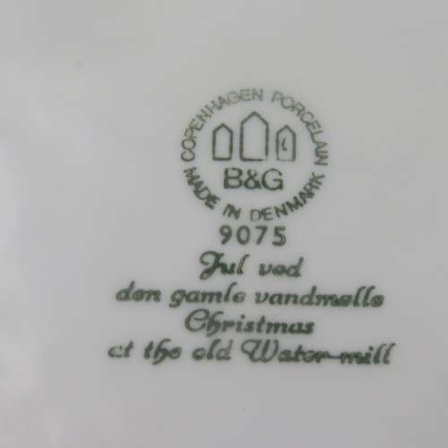 Biny & Grondahl 1975 Christmas at the old water mill plate in box