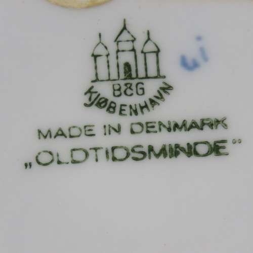 Biny & Grondahl 1962 Christmas plate in box