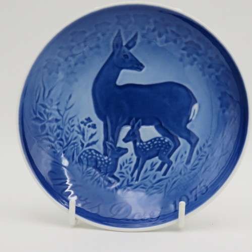 Biny & Grondahl 1975 Mother`s day plate in box