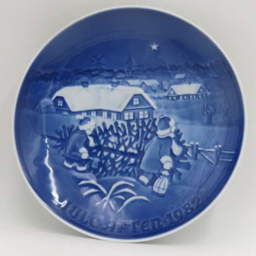 Biny & Grondahl 1982 The Christmas Tree plate in box