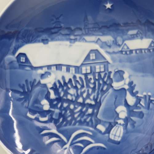 Biny & Grondahl 1982 The Christmas Tree plate in box