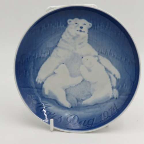 Biny & Grondahl 1974 Mother`s Day plate in box