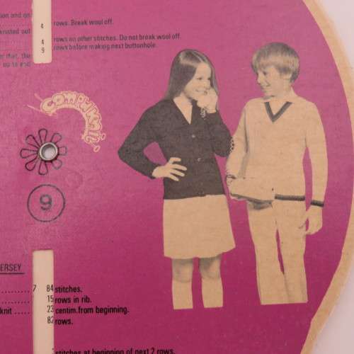 Lot of knitting pattern cards with measurements