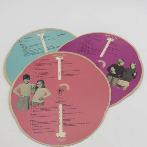 Lot of knitting pattern cards with measurements