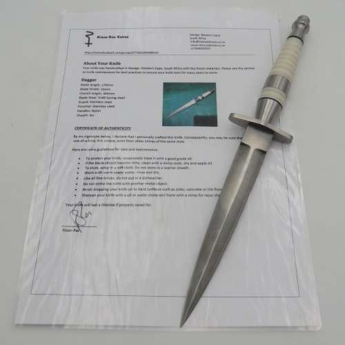 Custom made fixed blade dagger by Riaan Ras with certificate