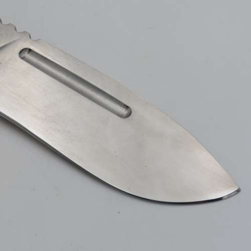 Handmade Hunter fixed blade knife by Riaan Ras with certificate