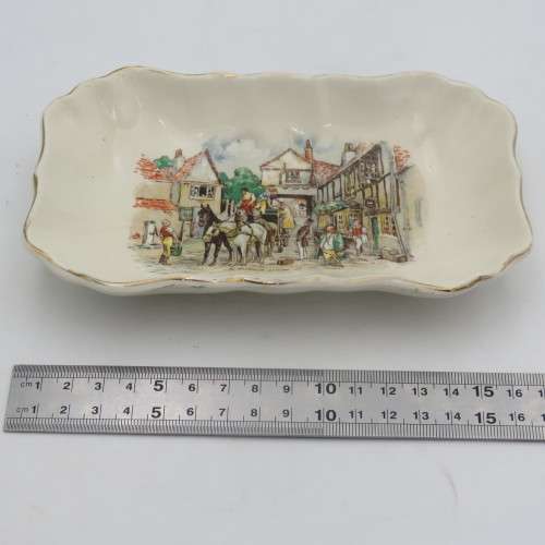 Mr Pickwick arrives at the swan - trinket holder - Sandland ware porcelain