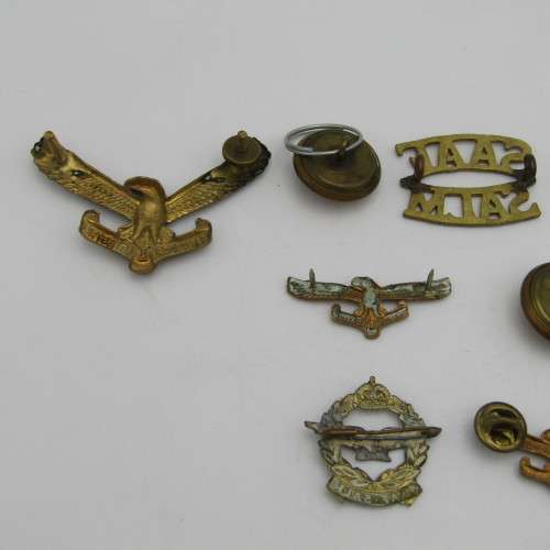 Lot of South African Air Force badges and buttons