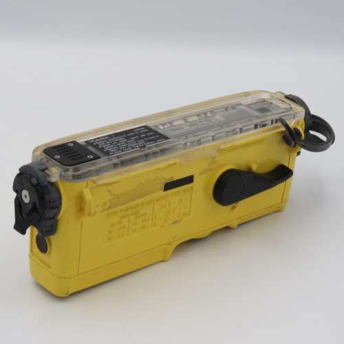 Minolta weathermatic underwater vintage camera - shutter fires