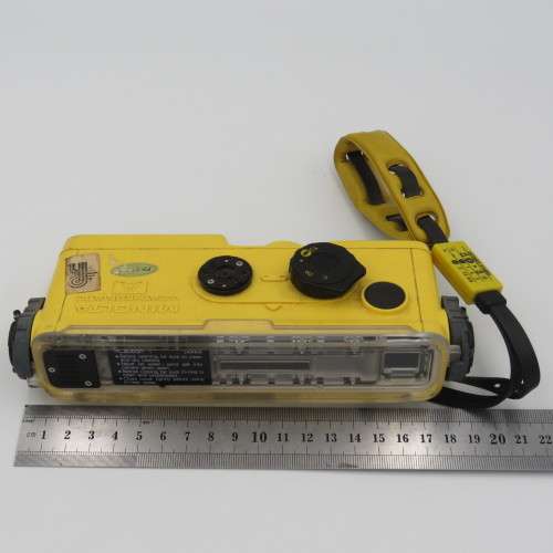 Minolta weathermatic underwater vintage camera - shutter fires